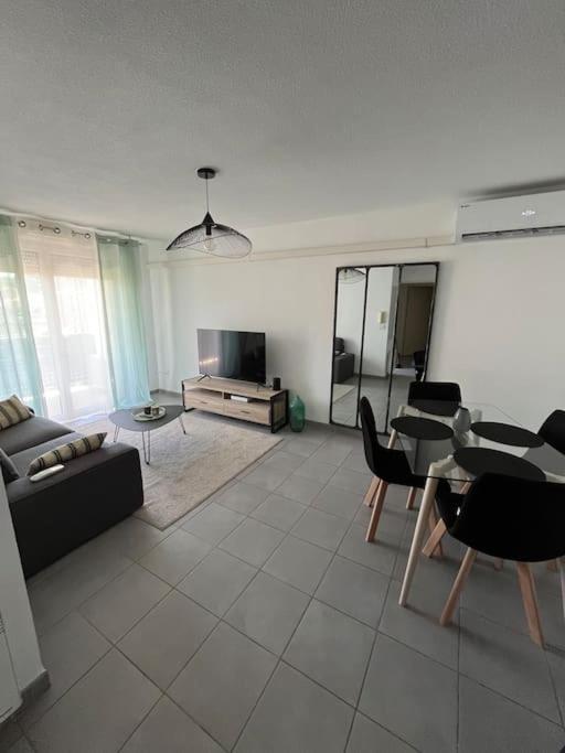 吕内尔Joli Appt 45 M2 Avec Terrasse公寓 外观 照片